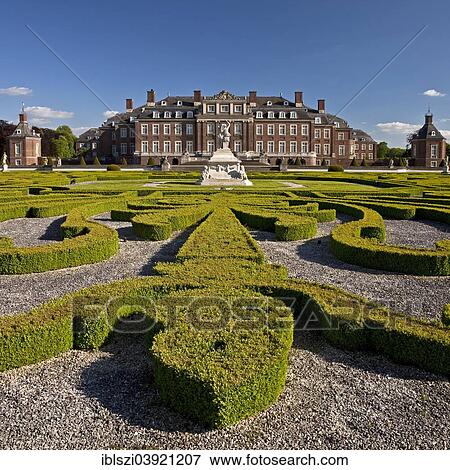 "Schloss Nordkirchen Palace with Schlosspark or Palace Gardens, Nordkirchen, Westmunsterland, Munsterland, North Rhine-Westphalia, Germany, Europe" View Large Photo Image Stock Photo - "Schloss Nordkirchen Palace with Schlosspark or Palace Gardens, Nordkirchen, Westmunsterland, Munsterland, North Rhine-Westphalia, Germany, Europe". Fotosearch