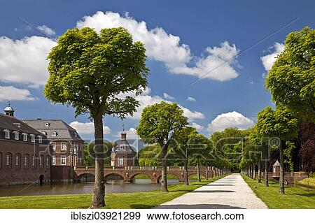 "Schloss Nordkirchen Palace with Schlosspark or Palace Gardens, Nordkirchen, Westmunsterland, Munsterland, North Rhine-Westphalia, Germany, Europe" View Large Photo Image Stock Photo - "Schloss Nordkirchen Palace with Schlosspark or Palace Gardens, Nordkirchen, Westmunsterland, Munsterland, North Rhine-Westphalia, Germany, Europe". Fotosearch