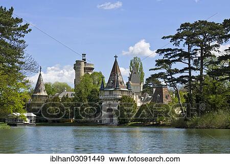 "Schlossteich pond with Franzensburg Castle, Laxenburg, Lower Austria, Austria, Europe" View Large Photo Image Stock Photo - "Schlossteich pond with Franzensburg Castle, Laxenburg, Lower Austria, Austria, Europe". Fotosearch