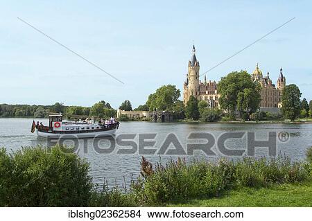 "Schwerin Castle, Schwerin, Mecklenburg-Western Pomerania, Germany, Europe" View Large Photo Image Picture - "Schwerin Castle, Schwerin, Mecklenburg-Western Pomerania, Germany, Europe". Fotosearch