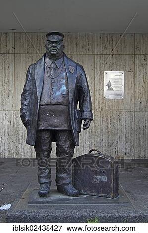"Sculpture, monument to Dienstmann Muck, porter at Heidelberg train station, Heidelberg, Baden-Wuerttemberg, Germany, Europe" View Large Photo Image Stock Photo - "Sculpture, monument to Dienstmann Muck, porter at Heidelberg train station, Heidelberg, Baden-Wuerttemberg, Germany, Europe". Fotosearch