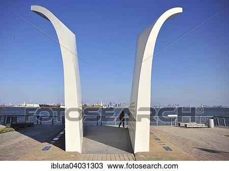 "September 11 Memorial on Staten Island, views of Manhattan, Staten Island, New York, United States, North America" View Large Photo Image Stock Image - "September 11 Memorial on Staten Island, views of Manhattan, Staten Island, New York, United States, North America". Fotosearch