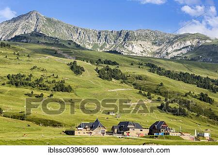 "Ski resort on the Pla de Beret plateau, Val d'Aran, Aran Valley, Pyrenees, Catalonia, Spain, Europe" View Large Photo Image Stock Image - "Ski resort on the Pla de Beret plateau, Val d'Aran, Aran Valley, Pyrenees, Catalonia, Spain, Europe". Fotosearch