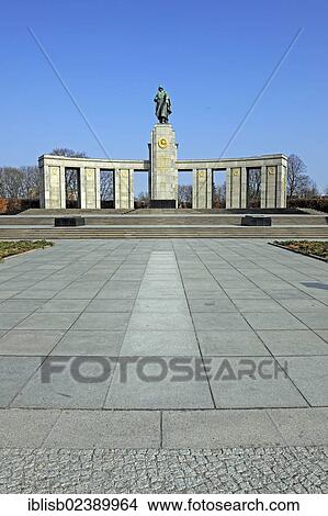 "Soviet War Memorial for fallen Russian and Soviet Union soldiers of the Second World War, Strasse des 17. Juni street, Berlin, Germany, Europe" View Large Photo Image Picture - "Soviet War Memorial for fallen Russian and Soviet Union soldiers of the Second World War, Strasse des 17. Juni street, Berlin, Germany, Europe". Fotosearch