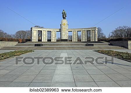 "Soviet War Memorial for fallen Russian and Soviet Union soldiers of the Second World War, Strasse des 17. Juni street, Berlin, Germany, Europe" View Large Photo Image Stock Image - "Soviet War Memorial for fallen Russian and Soviet Union soldiers of the Second World War, Strasse des 17. Juni street, Berlin, Germany, Europe". Fotosearch