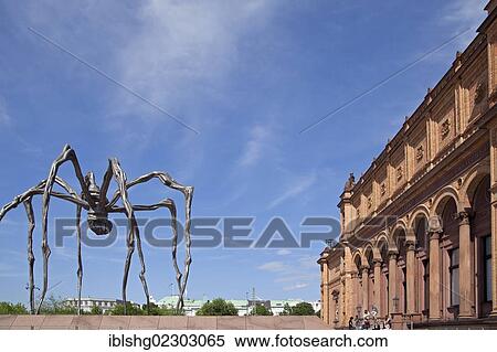 "Spider sculpture, Kunsthalle, Hamburg, Germany, Europe" View Large Photo Image Stock Photography - "Spider sculpture, Kunsthalle, Hamburg, Germany, Europe". Fotosearch