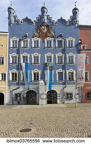 Picture - "Stadtsaal hall on Stadtplatz square, Burghausen, Upper Bavaria, Bavaria, Germany, Europe". Fotosearch