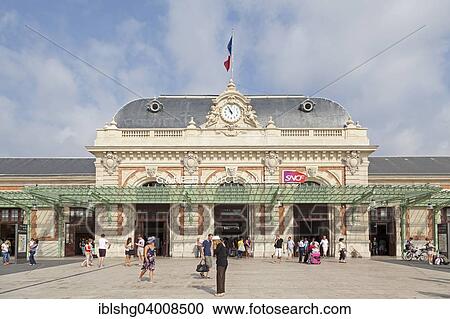 Stock Image - "Station, Nice, Alpes-Maritimes, Provence-Alpes-Cote d'Azur, France, Europe". Fotosearch