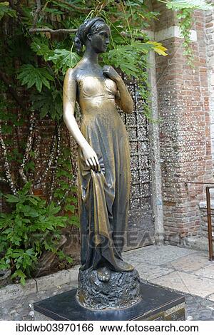 "Statue of Juliet, Casa di Giulietta or Juliet's House, Verona province, Veneto, Italy, Europe" View Large Photo Image Stock Photograph - "Statue of Juliet, Casa di Giulietta or Juliet's House, Verona province, Veneto, Italy, Europe". Fotosearch