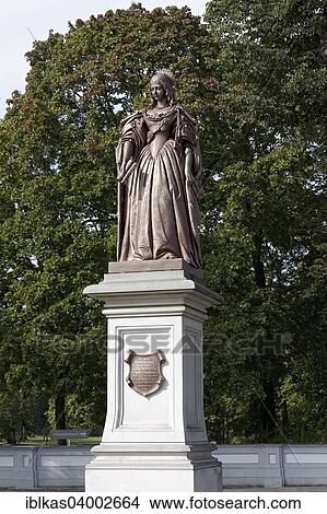 Picture - "Statue of Louise Henriette of Orange, Electress of Brandenburg, Oranienburg, Brandenburg, Germany, Europe". Fotosearch