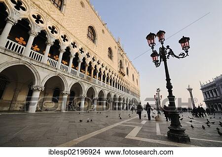 Picture - "Street light, Doge's Palace, Palazzo Ducale, Piazzetta San Marco, San Mark's Square, Venice, Venezia, Veneto, Italy, Europe". Fotosearch