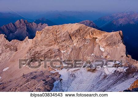 "Sunrise, view from Mt Zugspitze of Mt Schneefernerkopf towards Tyrol, Zugspitzplatt, high karst plateau, Wetterstein Range, Werdenfelser Land, Upper Bavaria, Bavaria, Germany, Europe" View Large Photo Image Stock Image - "Sunrise, view from Mt Zugspitze of Mt Schneefernerkopf towards Tyrol, Zugspitzplatt, high karst plateau, Wetterstein Range, Werdenfelser Land, Upper Bavaria, Bavaria, Germany, Europe". Fotosearch
