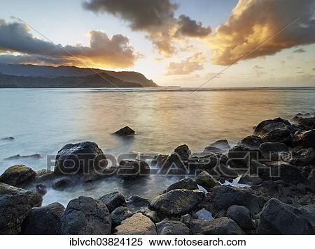 "Sunset, Hanalei Bay Resort, KauaÊ»i, Hawaii, USA" View Large Photo Image Stock Photography - "Sunset, Hanalei Bay Resort, KauaÊ»i, Hawaii, USA". Fotosearch