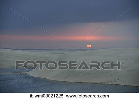 "Sunset, Inland Sea, desert miracle of Qatar, Khor Al Udeid Beach, auch Khor El Deid, Inland Sea, Wustenwunder von Katar, Qatar, Asia" View Large Photo Image Stock Photography - "Sunset, Inland Sea, desert miracle of Qatar, Khor Al Udeid Beach, auch Khor El Deid, Inland Sea, Wustenwunder von Katar, Qatar, Asia". Fotosearch