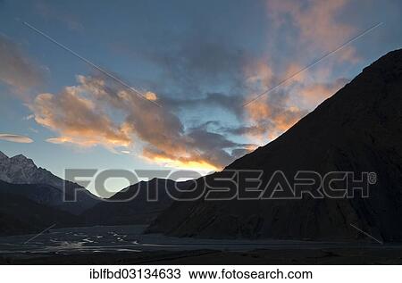 "Sunset over the Kali Ghandaki Valley, looking south, Kaghbeni, Mustang District, Nepal, Asia" View Large Photo Image Stock Image - "Sunset over the Kali Ghandaki Valley, looking south, Kaghbeni, Mustang District, Nepal, Asia". Fotosearch