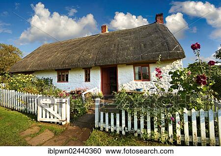 "Thatched Long House from Harem at the Ryedale Folk Museum, Hutton Le Hole, North Yorks Moors National Park, Yorkshire, England, United Kingdom, Europe" View Large Photo Image Stock Image - "Thatched Long House from Harem at the Ryedale Folk Museum, Hutton Le Hole, North Yorks Moors National Park, Yorkshire, England, United Kingdom, Europe". Fotosearch