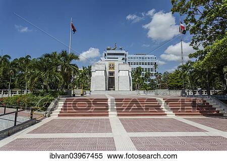 "The Altar de la Patria, Parque de la Independencia, Puerta del Conde, Zona Colonial, UNESCO World Heritage Site, Santo Domingo, Dominican Republic, North America" View Large Photo Image Stock Photography - "The Altar de la Patria, Parque de la Independencia, Puerta del Conde, Zona Colonial, UNESCO World Heritage Site, Santo Domingo, Dominican Republic, North America". Fotosearch