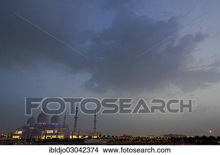 "The floodlit Sheikh Zayed Grand Mosque, at dawn, Abu Dhabi, Emirate of Abu Dhabi, United Arab Emirates, Asia" View Large Photo Image Picture - "The floodlit Sheikh Zayed Grand Mosque, at dawn, Abu Dhabi, Emirate of Abu Dhabi, United Arab Emirates, Asia". Fotosearch