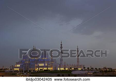 "The floodlit Sheikh Zayed Grand Mosque, at dawn, Abu Dhabi, Emirate of Abu Dhabi, United Arab Emirates, Asia" View Large Photo Image Stock Photography - "The floodlit Sheikh Zayed Grand Mosque, at dawn, Abu Dhabi, Emirate of Abu Dhabi, United Arab Emirates, Asia". Fotosearch