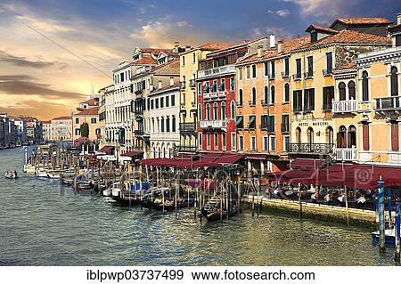 Stock Photo - "The Grand Canal and gondolas at Rialto, Venice, Venezien, Italy, Europe". Fotosearch