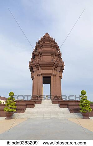 "The Independence Monument, Phnom Penh, Cambodia, Asia" View Large Photo Image Stock Image - "The Independence Monument, Phnom Penh, Cambodia, Asia". Fotosearch