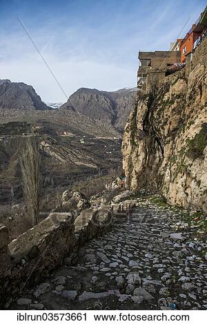 Stock Image - "The old walled city of Amadiya, Amadiya, Iraqi Kurdistan, Iraq, Asia". Fotosearch