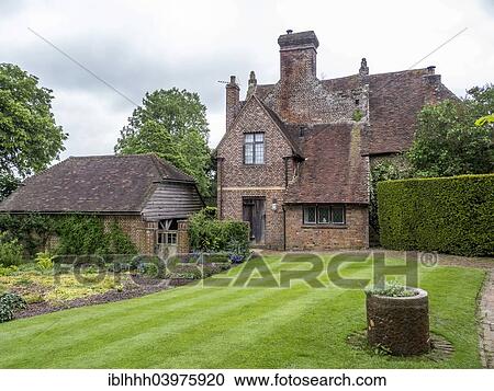 "The Priest's House at Sissinghurst Castle, Kent, England, United Kingdom, Europe" View Large Photo Image Stock Image - "The Priest's House at Sissinghurst Castle, Kent, England, United Kingdom, Europe". Fotosearch