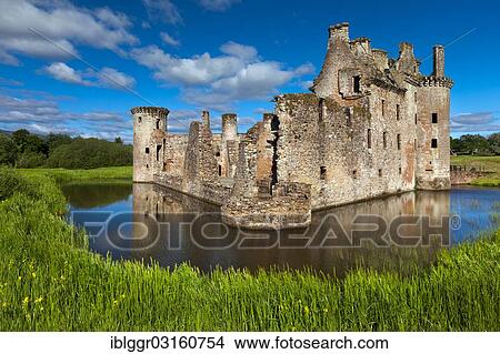 "The ruins of Caerlaverock Castle, nahe Dumfries, Dumfries and Galloway, Scotland, United Kingdom, Europe" View Large Photo Image Picture - "The ruins of Caerlaverock Castle, nahe Dumfries, Dumfries and Galloway, Scotland, United Kingdom, Europe". Fotosearch