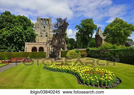 "The ruins of Kelso Abbey, 12th century, Kelso, Scottish Borders, Scotland, United Kingdom, Europe" View Large Photo Image Stock Photography - "The ruins of Kelso Abbey, 12th century, Kelso, Scottish Borders, Scotland, United Kingdom, Europe". Fotosearch