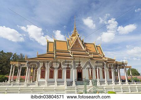 Stock Image - "The silver pagoda, Wat Preah Keo Morokot, Temple of the Emerald Buddha, part of the Royal Palace complex, Phnom Penh, Cambodia, Asia". Fotosearch