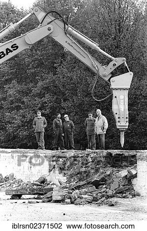 "The start of the demolition of the Berlin Wall at the Brandenburg Gate, Berlin, Germany, Europe" View Large Photo Image Stock Image - "The start of the demolition of the Berlin Wall at the Brandenburg Gate, Berlin, Germany, Europe". Fotosearch