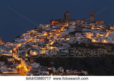 Stock Photo - "The White Town of Arcos de la Frontera, at dawn, Arcos de la Frontera, Cadiz province, Andalusia, Spain, Europe". Fotosearch