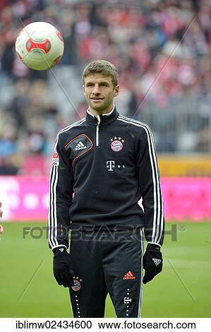 "Thomas Mueller, FC Bayern Munich, in a good mood, playing the ball during warm-up before the game, Allianz Arena, Munich, Bavaria, Germany, Europe" View Large Photo Image Stock Image - "Thomas Mueller, FC Bayern Munich, in a good mood, playing the ball during warm-up before the game, Allianz Arena, Munich, Bavaria, Germany, Europe". Fotosearch