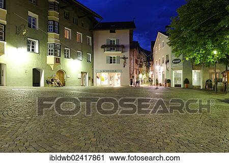 Tinneplatz square, Klausen, Eisack valley or Valle Isarico, Southern Tyrol, Alto Adige, Italy, Europe View Large Photo Image Stock Image - Tinneplatz square, Klausen, Eisack valley or Valle Isarico, Southern Tyrol, Alto Adige, Italy, Europe. Fotosearch