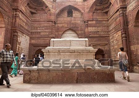 "Tomb and cenotaph at Iltutmish's Tomb, Qutub Minar Complex or Qutb Complex, UNESCO World Heritage Site, Delhi, India, Asia" View Large Photo Image Picture - "Tomb and cenotaph at Iltutmish's Tomb, Qutub Minar Complex or Qutb Complex, UNESCO World Heritage Site, Delhi, India, Asia". Fotosearch