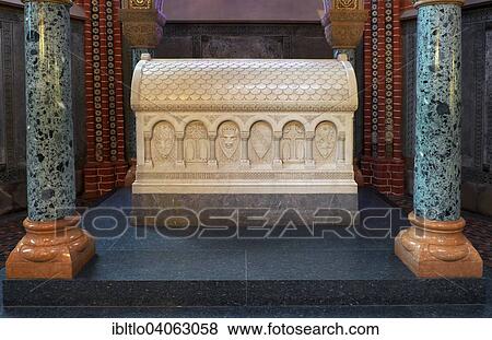 "Tomb of Duke Johann Albrecht II. of Mecklenburg and his wife Elisabeth of Saxe-Weimar-Eisenach, Doberan Minster, Bad Doberan, Mecklenburg-Western Pomerania, Germany, Europe" View Large Photo Image Stock Photo - "Tomb of Duke Johann Albrecht II. of Mecklenburg and his wife Elisabeth of Saxe-Weimar-Eisenach, Doberan Minster, Bad Doberan, Mecklenburg-Western Pomerania, Germany, Europe". Fotosearch