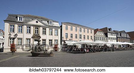 "Town hall square, Lippstadt, North Rhine-Westphalia, Germany, Europe" View Large Photo Image Picture - "Town hall square, Lippstadt, North Rhine-Westphalia, Germany, Europe". Fotosearch