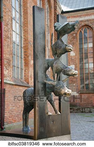 "Town Musicians of Bremen, historic centre, Riga, Latvia, Baltic States, Europe" View Large Photo Image Stock Photograph - "Town Musicians of Bremen, historic centre, Riga, Latvia, Baltic States, Europe". Fotosearch