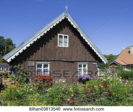 "Traditional wooden house, Nida, KlaipÄ—da County, Lithuania, Europe" View Large Photo Image Stock Photograph - "Traditional wooden house, Nida, KlaipÄ—da County, Lithuania, Europe". Fotosearch