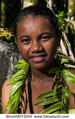 "Traditionally dressed girl, Yap Island, Caroline Islands, Micronesia, Oceania" View Large Photo Image Picture - "Traditionally dressed girl, Yap Island, Caroline Islands, Micronesia, Oceania". Fotosearch