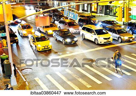 Traffic 60th Street And 2nd Avenue Midtown Manhattan New York City New York Usa Stock Photo - 