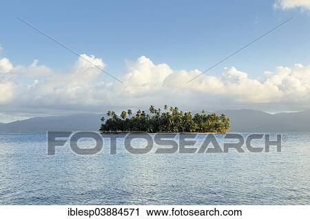 Stock Image - "Tropical island with palm trees, Cayos Los Grullos, Mamartupo, San Blas Islands, Panama, North America". Fotosearch