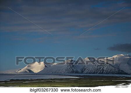 "Vatnajoekull Glacier, Highland, Austurland, Iceland, Europe" View Large Photo Image Stock Image - "Vatnajoekull Glacier, Highland, Austurland, Iceland, Europe". Fotosearch