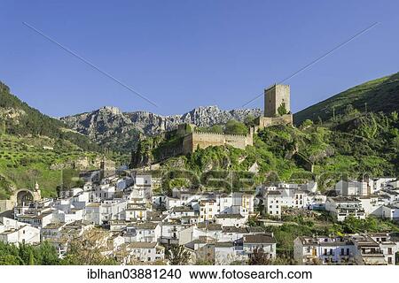 Stock Image - "View of Cazorla with the Castillo de la Yedra, Cazorla, Jaen province, Andalucia, Spain, Europe". Fotosearch