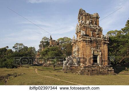Picture - "View of Khmer temple towers, Prasat Suor Prat, tower complex, Angkor Thom, Siem Reap, Cambodia, Southeast Asia, Asia". Fotosearch