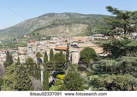 "View of the historic district as seen from the Villa d'Este, Tivoli, Lazio, Italy, Southern Europe, Europe" View Large Photo Image Stock Image - "View of the historic district as seen from the Villa d'Este, Tivoli, Lazio, Italy, Southern Europe, Europe". Fotosearch