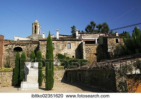 "View of the town of Pubol, La Pera, Catalonia, Spain, Europe" View Large Photo Image Stock Image - "View of the town of Pubol, La Pera, Catalonia, Spain, Europe". Fotosearch