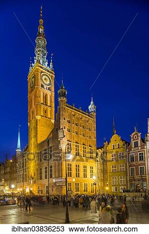 "View towards the city hall seen from the Dluga pedestrian zone, Środmieście, Gdansk, Pomeranian Voivodeship, Poland, Europe" View Large Photo Image Stock Image - "View towards the city hall seen from the Dluga pedestrian zone, Środmieście, Gdansk, Pomeranian Voivodeship, Poland, Europe". Fotosearch