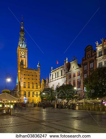 "View towards the city hall seen from the Dluga pedestrian zone, Środmieście, Gdansk, Pomeranian Voivodeship, Poland, Europe" View Large Photo Image Stock Photo - "View towards the city hall seen from the Dluga pedestrian zone, Środmieście, Gdansk, Pomeranian Voivodeship, Poland, Europe". Fotosearch