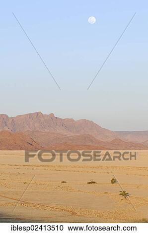 Stock Image - View towards the Naukluft Mountains, Namib-Naukluft-Park, Namib-Wuste, Namibia, Africa. Fotosearch